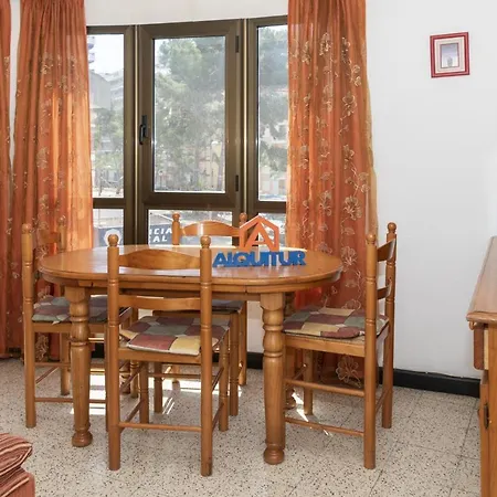 Apartment Estirpe, 2º-3 *